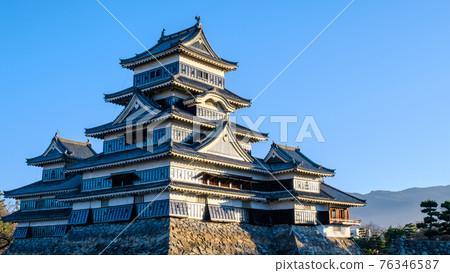 Matsumoto Castle at dawn Matsumoto Castle at dawn 76346587