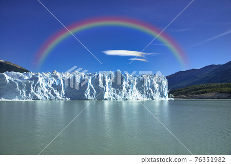 巴塔哥尼亞地區佩里托莫雷諾冰川的彩虹 巴塔哥尼亞地區佩里托莫雷諾冰川的彩虹 76351982