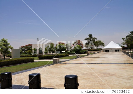 阿布扎比謝赫扎耶德清真寺周圍的風景 阿布扎比謝赫扎耶德清真寺周圍的風景 76353432