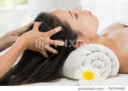 Head massage Head massage 76354460