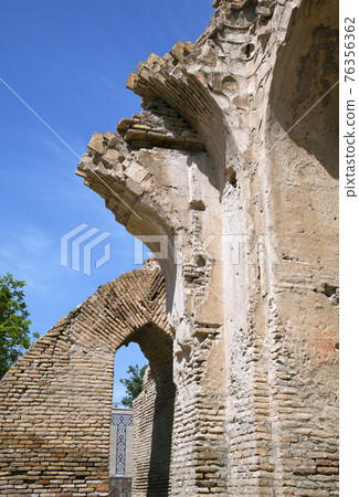 Ruined wall of Gur-e-Amir mausoleum, Samarkand Ruined wall of Gur-e-Amir mausoleum, Samarkand 76356362