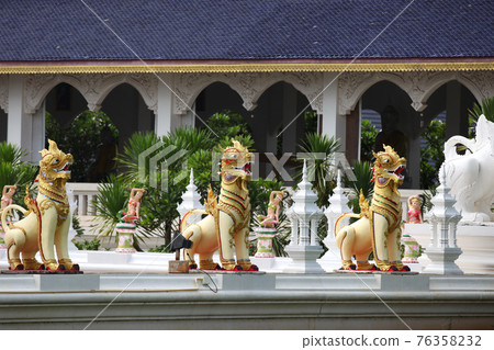Sculpture, architecture and symbols of Buddhism, Thailand 76358232