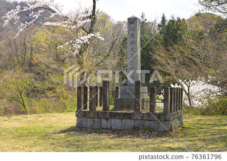 Midono Onna Castle Ruins: Mrs. Tadaoki Hosokawa (Lady Gracia Monument) A stone monument in a retreat (Kyotango City, Kyoto Prefecture) 76361796