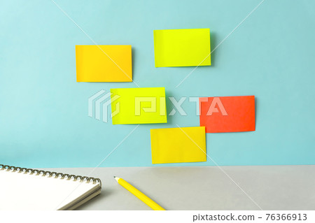 Sticky notes on the wall 76366913