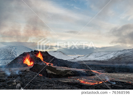 Fagradalsfjall volcanic eruption, Iceland 76368596