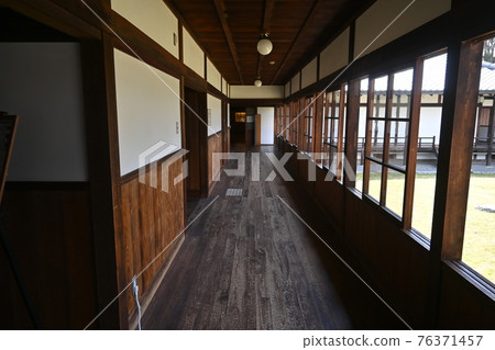 Passage of the site of Kan'in Palace in Kyoto Imperial Palace Passage of the site of Kan'in Palace in Kyoto Imperial Palace 76371457