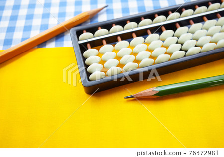 Abacus with a childish atmosphere Abacus with a childish atmosphere 76372981