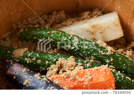 Rice bran pickled in rice bran floor 76384050