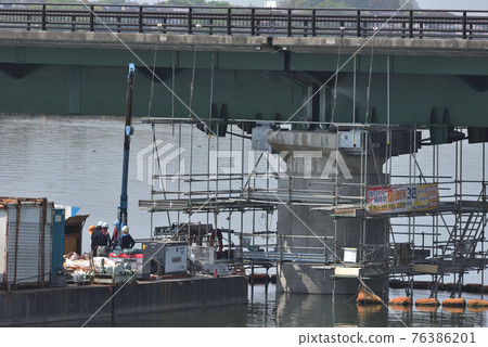 Seismic retrofitting piers Bridge repair work 76386201