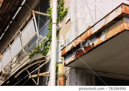 Abandoned apartment in Suginami Ward (2) 76386990