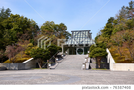museum, art museum, cherry blossom 76387408