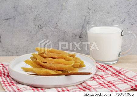 winter dessert concept, dried sweet potato 76394860