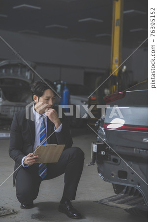 auto vehicle car insurance agent, car reseller checking car condition auto vehicle car insurance agent, car reseller checking car condition 76395152