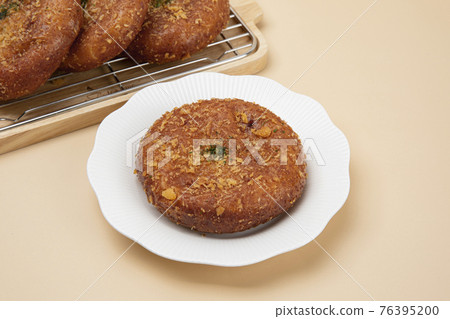 various Korean doughnut, donuts 76395200