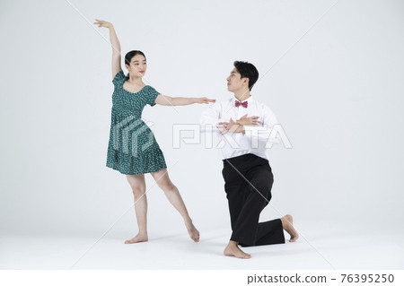 retro concept, contemporary couple dancer in white background retro concept, contemporary couple dancer in white background 76395250