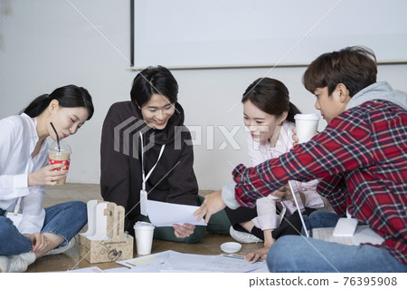 business, startup, people and teamwork concept 76395908