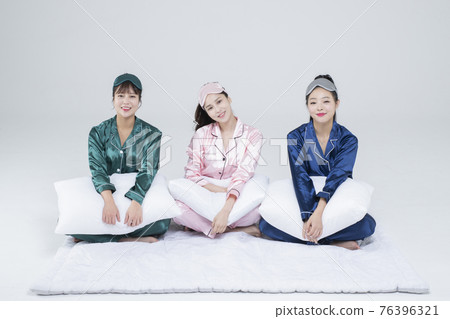 girls, ladies pajama sleepoverparty concept girls, ladies pajama sleepoverparty concept 76396321