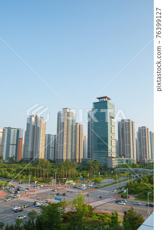 skyscape filled with buildings, apartments in Korea skyscape filled with buildings, apartments in Korea 76399127