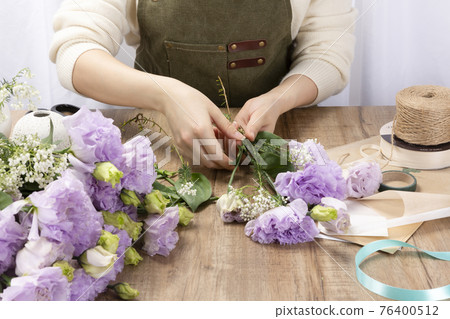 process of making flower bouquet process of making flower bouquet 76400512