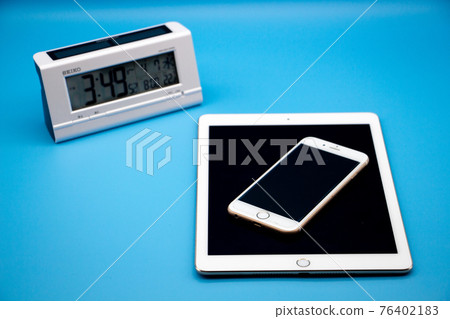 Electronic devices and watches Electronic devices and watches 76402183