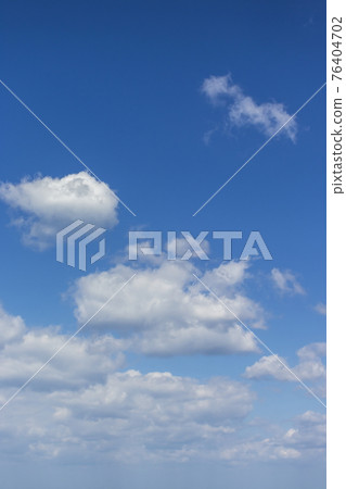 Refreshing cotton cloud sky Refreshing cotton cloud sky 76404702