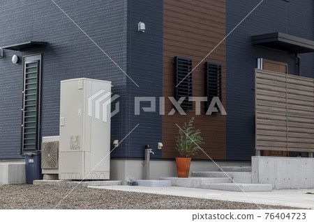 Newly built eco-house parts entrance approach 76404723