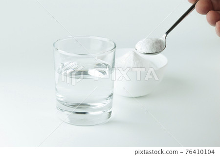 Baking soda and water. Baking soda and water. 76410104