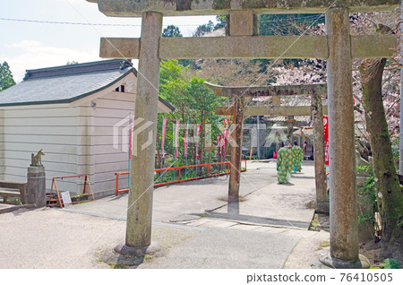山口台神社內的高根稻荷神社 76410505
