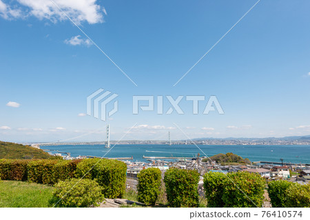 Akashi Kaikyo Bridge seen from Awaji Island Akashi Kaikyo Bridge seen from Awaji Island 76410574