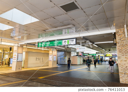 Tokyo JR Machida Station North Exit Passage 76411013