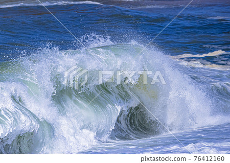波浪形象 76412160