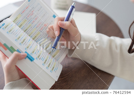 學校女生學習 學校女生學習 76412594