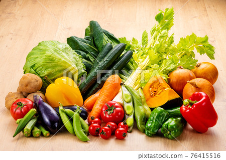Image of a group of vegetables 76415516