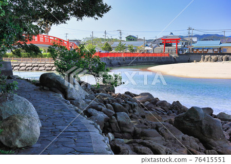 從照島看的照島神社 76415551