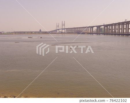 West Coast Expressway. West Sea Bridge. Pier. Main tower West Coast Expressway. West Sea Bridge. Pier. Main tower 76422102