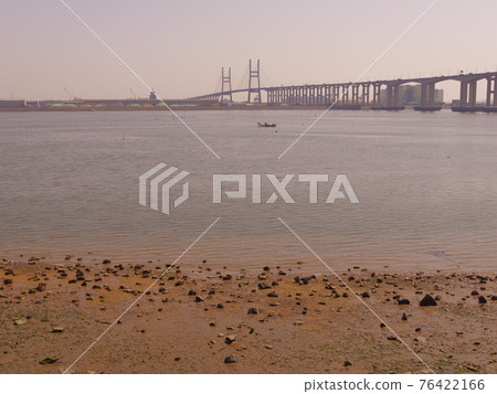 West Coast Expressway. West Sea Bridge. Pier. Main tower West Coast Expressway. West Sea Bridge. Pier. Main tower 76422166