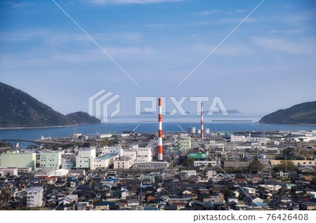 從山口縣防府市山上看到的農村工廠區 從山口縣防府市山上看到的農村工廠區 76426408