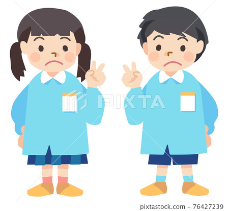 玩石頭剪刀布變成孩子的幼兒園孩子（choki） 76427239