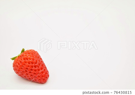 Bright red strawberries (red cheeks) 76430815