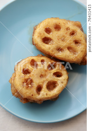 Deep-fried lotus root with chicken 76431415