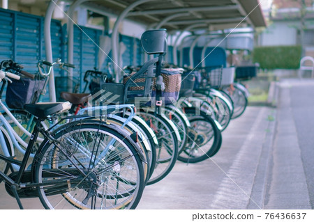 公寓自行車停車位 公寓自行車停車位 76436637