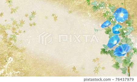 藍色牽牛花金色日本紙背景的夏季形象 藍色牽牛花金色日本紙背景的夏季形象 76437979