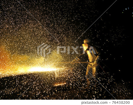 Welder worker in steel plant 76438200