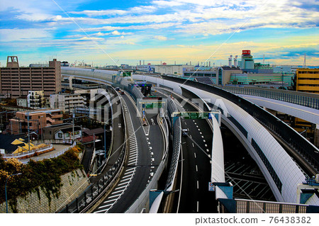 Yokohama Metropolitan Expressway 76438382