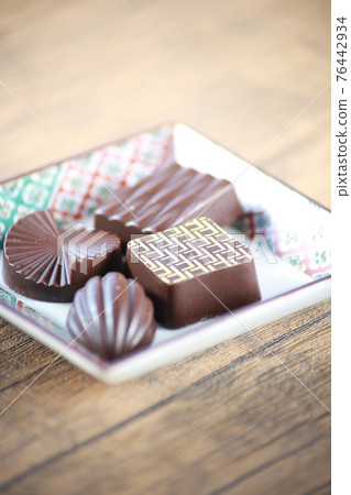 Chocolate Chocolate 76442934