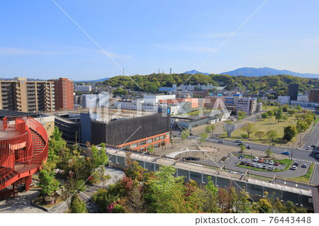 大分車站大樓屋頂花園和車站南口 大分車站大樓屋頂花園和車站南口 76443448