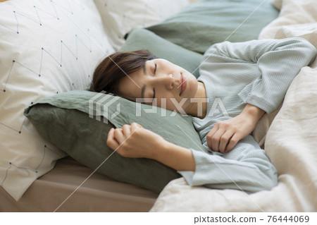Sleep image 76444069