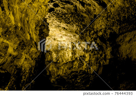 Inside volcanic cave - Cueva de los Verdes 76444393