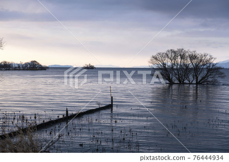 琵琶湖的早晨 琵琶湖的早晨 76444934