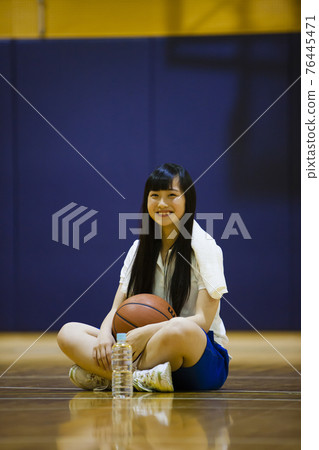 休學的高中生 休學的高中生 76445471